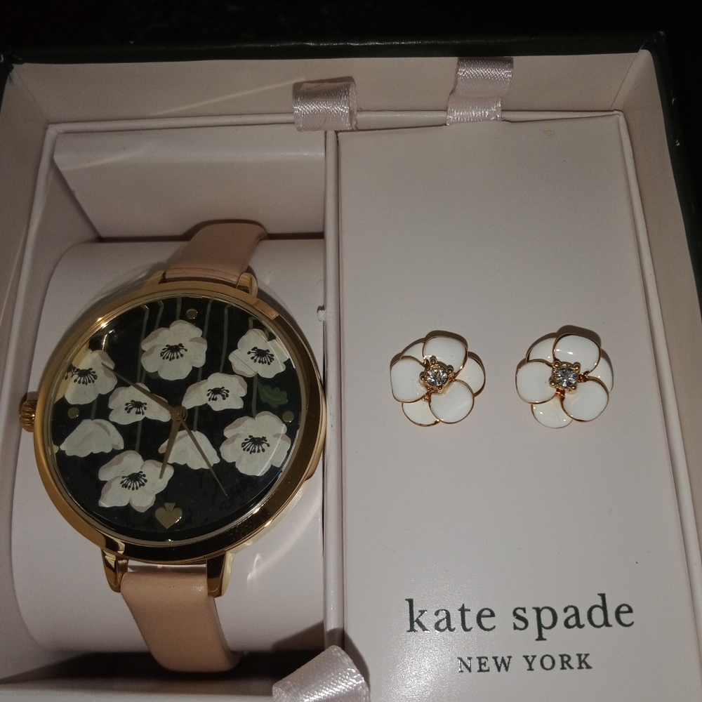 Kate Spade Three hand quartz leather starp watch and earring set
